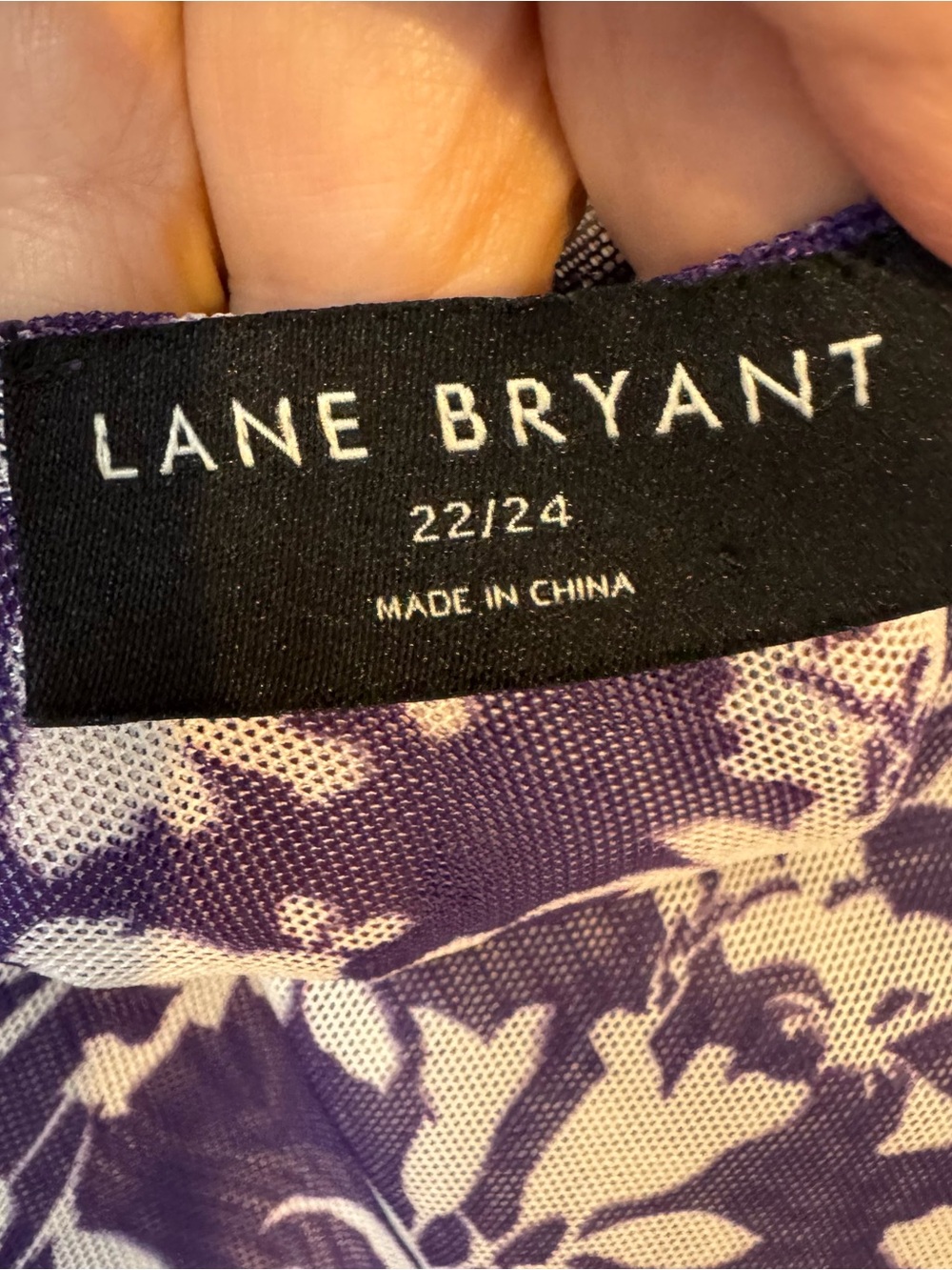 Lane Bryant Purple/White Floral V-Neck Flutter Sleeve Top PLUS: 22/24 #N - Picture 7 of 7